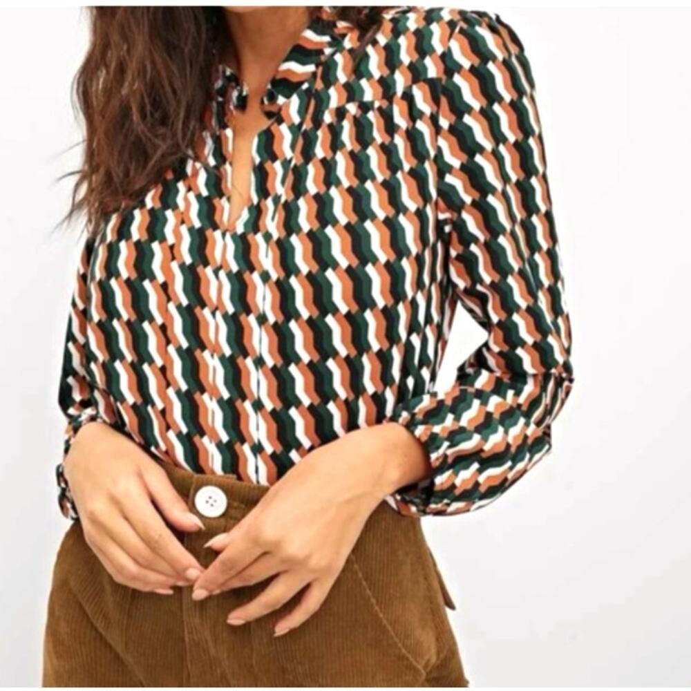 Fall Colors! / Geometric Print / Long Sleeve Blouse/Size Large